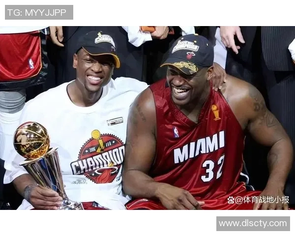 韦德与足球明星同框合影展现跨界友谊与运动精神的精彩瞬间